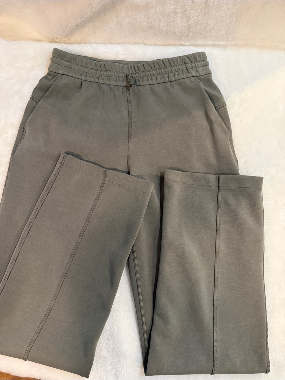 Lululemon Softstreme High Rise Wide Leg Pants Grey Sage Size 6 Modal Blend - Picture 1 of 9